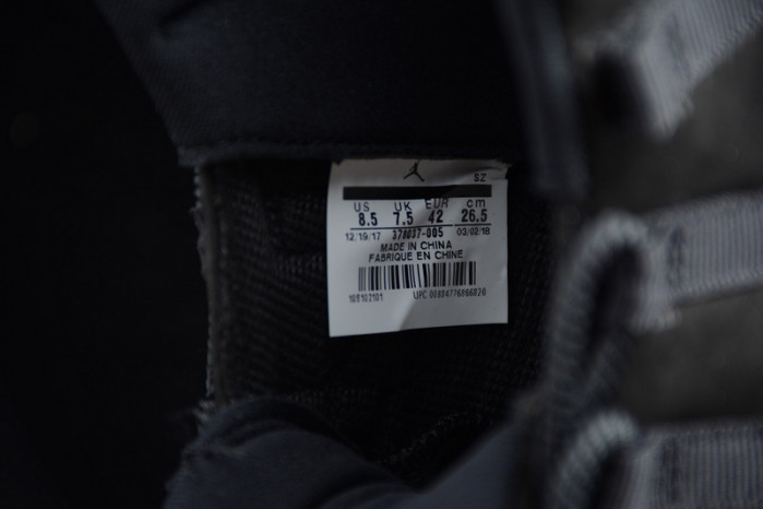 jordan 11 retro cap and gown - 378037-005