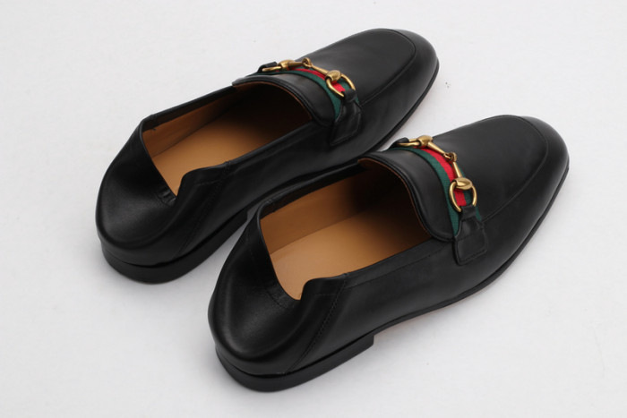 guc loafer