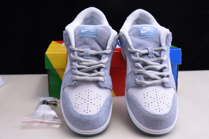 sean cliver x nike sb dunk low dc9936-100