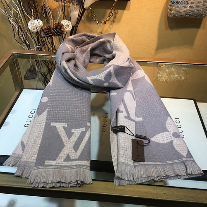 lu vi scarf