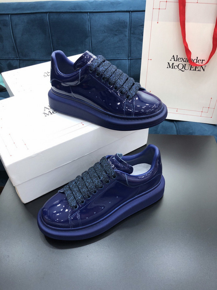 alex mcqu sneakers