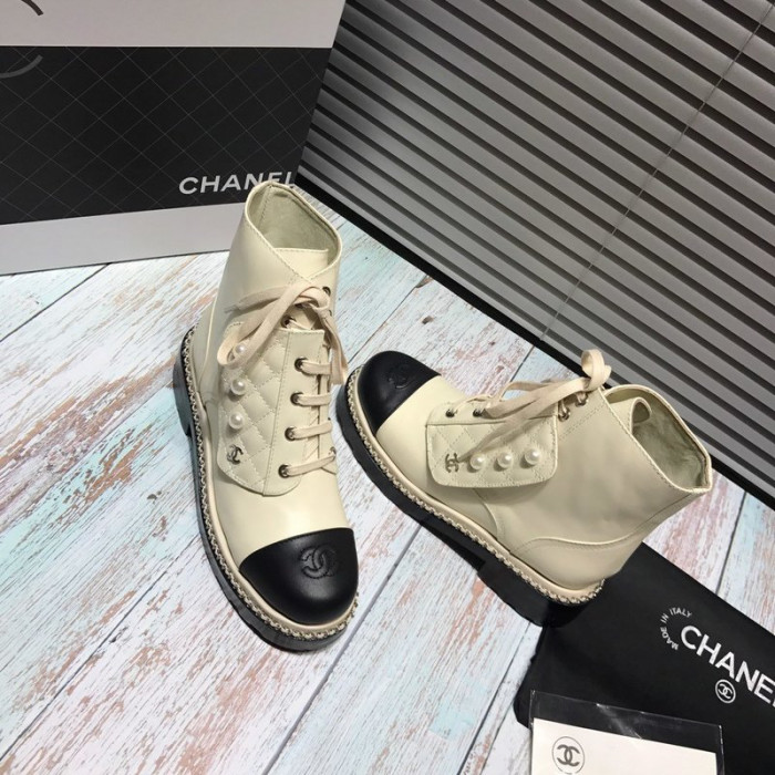 CN ANKLE BOOTS