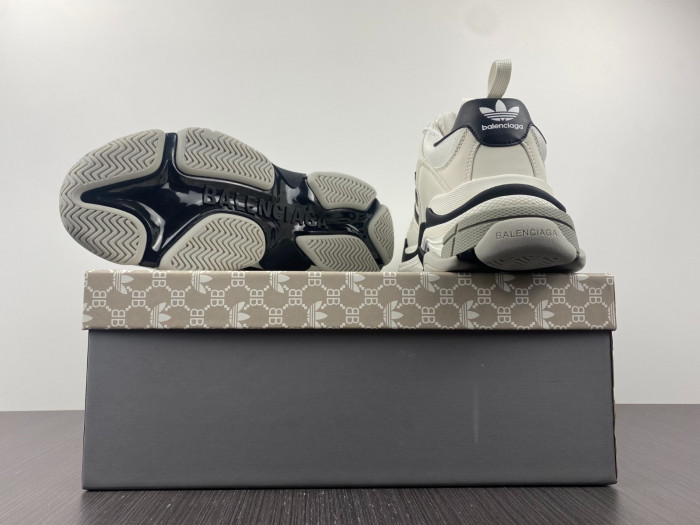 bl triple s trainers sneakers 22041201