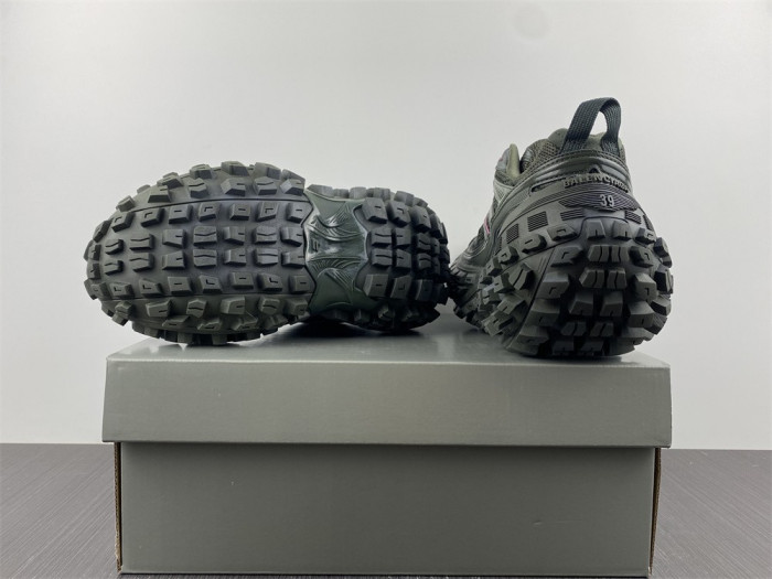 bl deferder chunky-sole sneaker