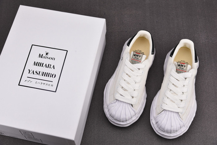 Ma*s*n mihara yasuhiro sneaker