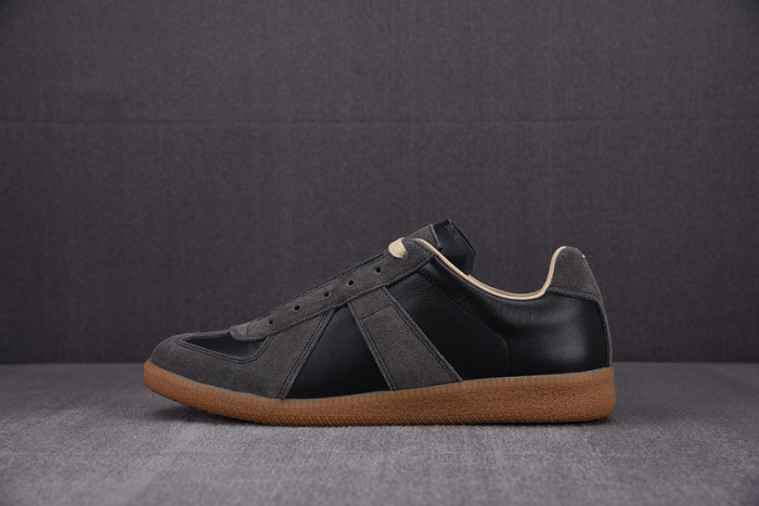 Ma*s*n mihara yasuhiro sneaker