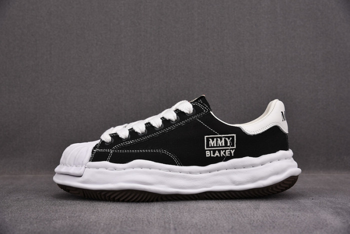 Ma*s*n mihara yasuhiro sneaker