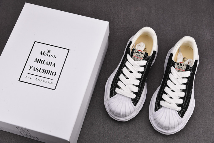 Ma*s*n mihara yasuhiro sneaker