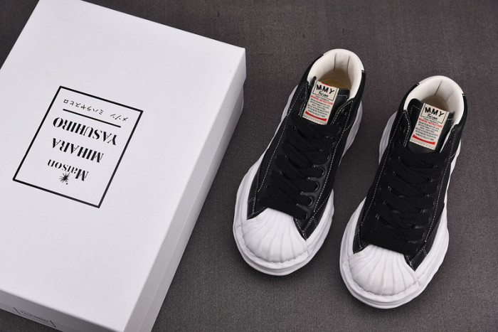 Ma*s*n mihara yasuhiro sneaker