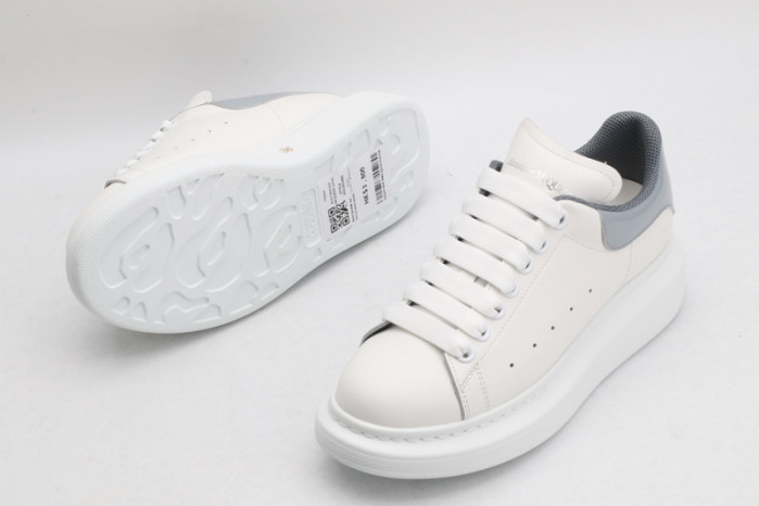 alex mcqu sneakers