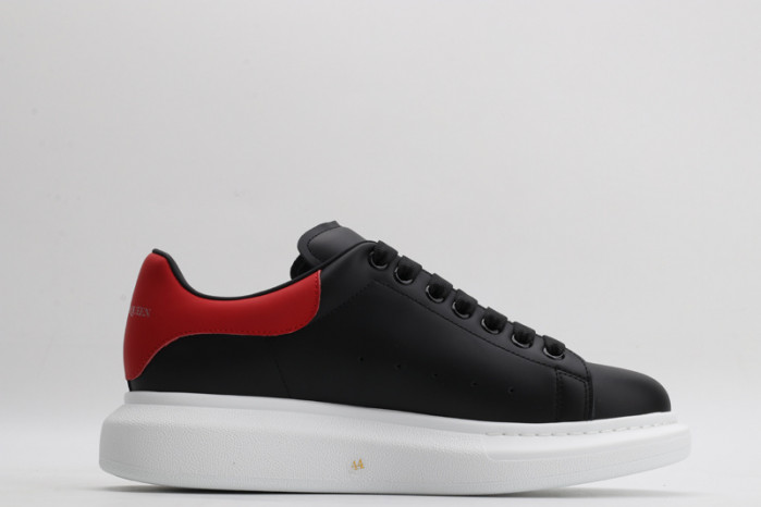 alex mcqu sneakers