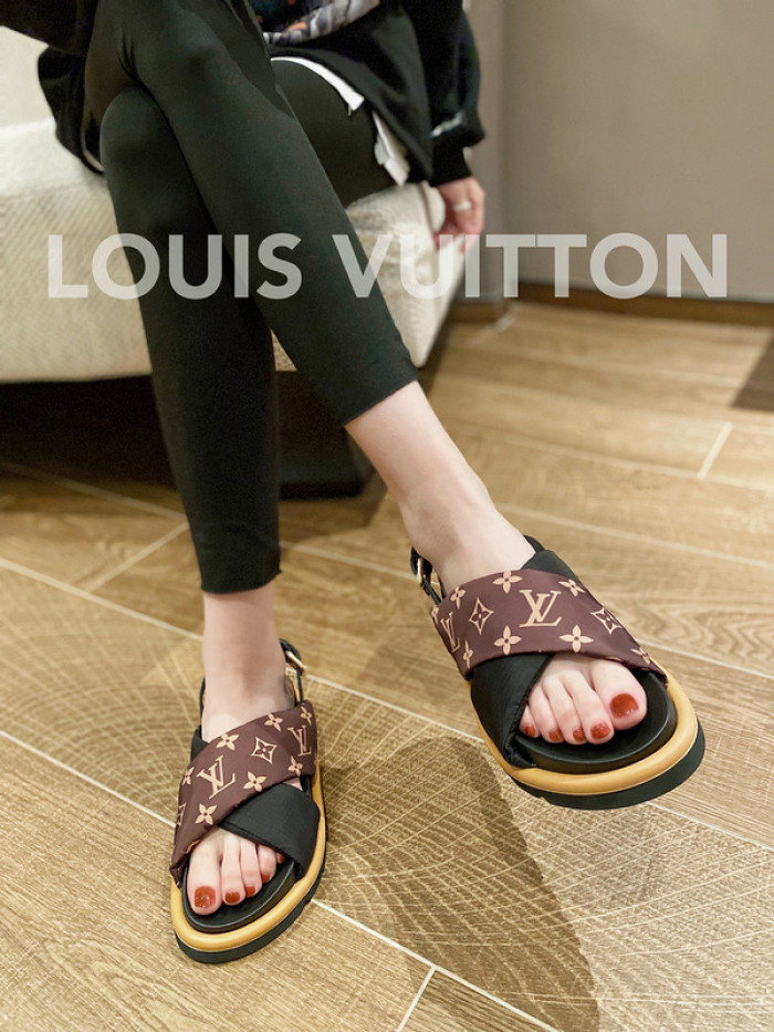 lovt sandal