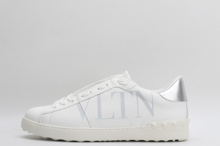 v*lentino sneaker