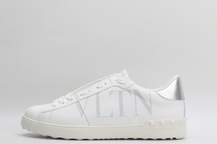 v*lentino sneaker
