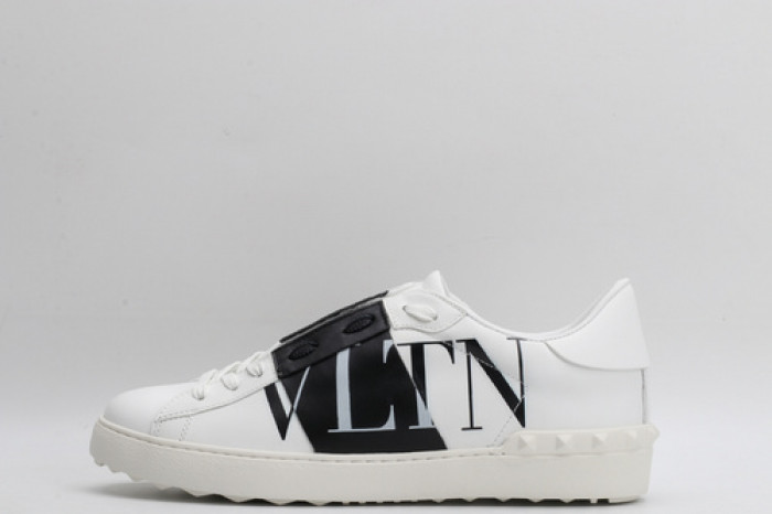 v*lentino sneaker
