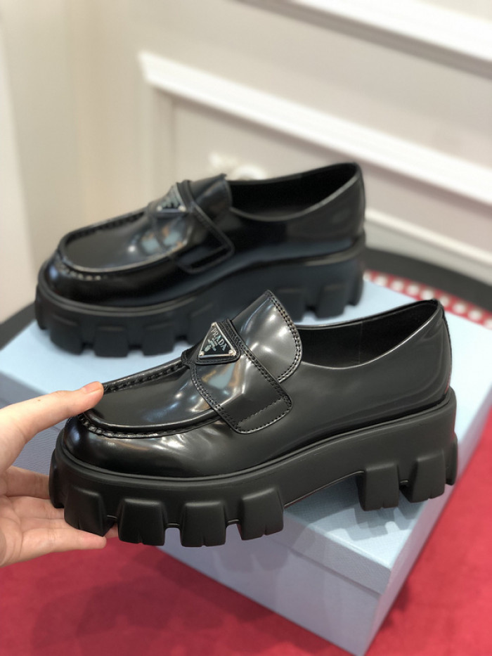 prad loafer