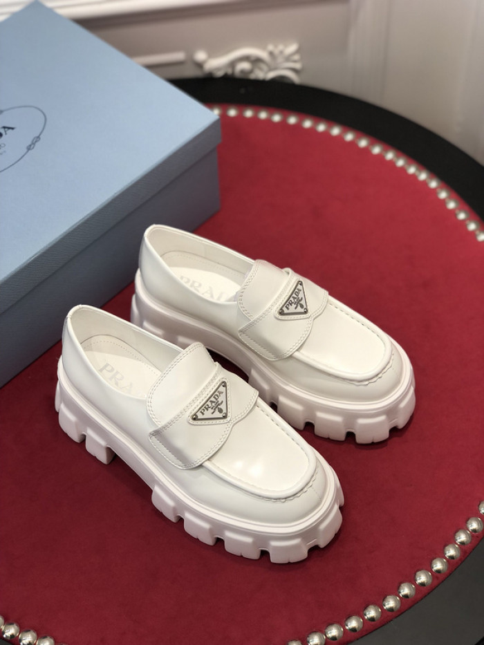 prad loafer