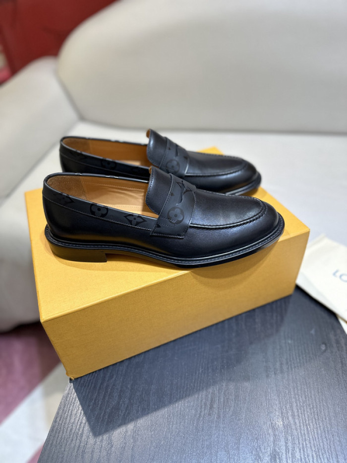 lovt loafer