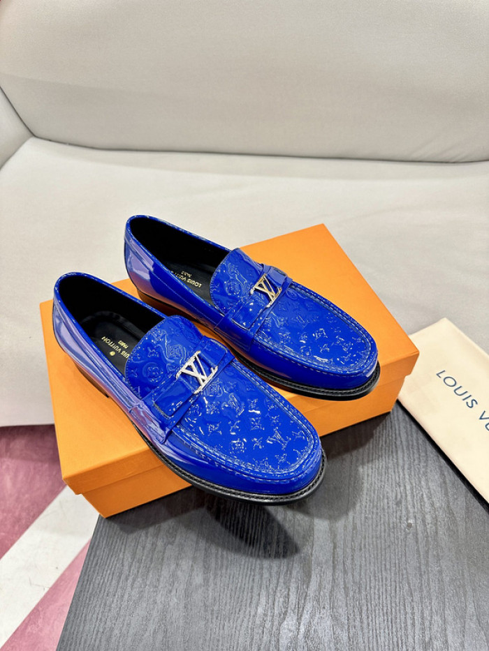 lovt loafer