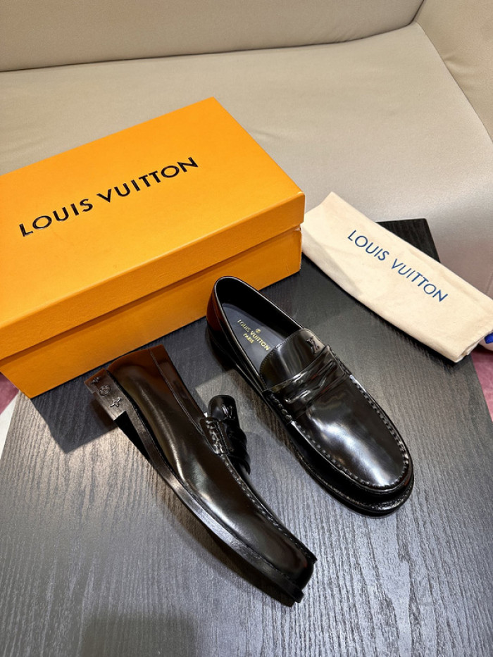lovt loafer