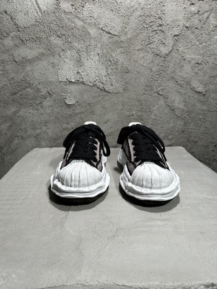 Ma*s*n mihara yasuhiro sneaker