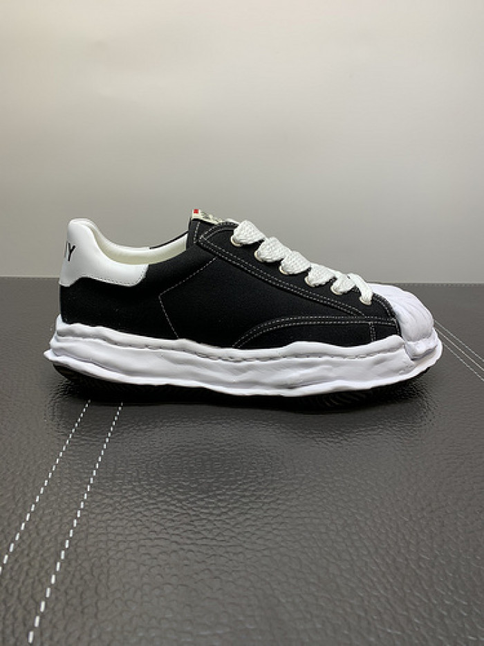 Ma*s*n mihara yasuhiro sneaker