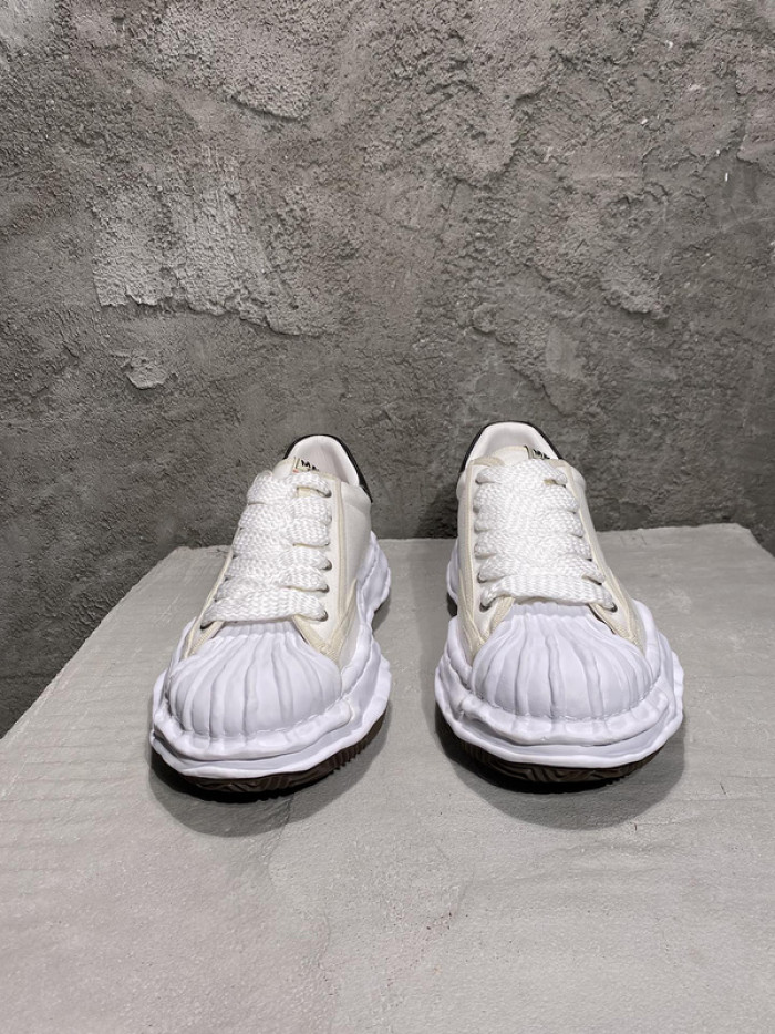 Ma*s*n mihara yasuhiro sneaker