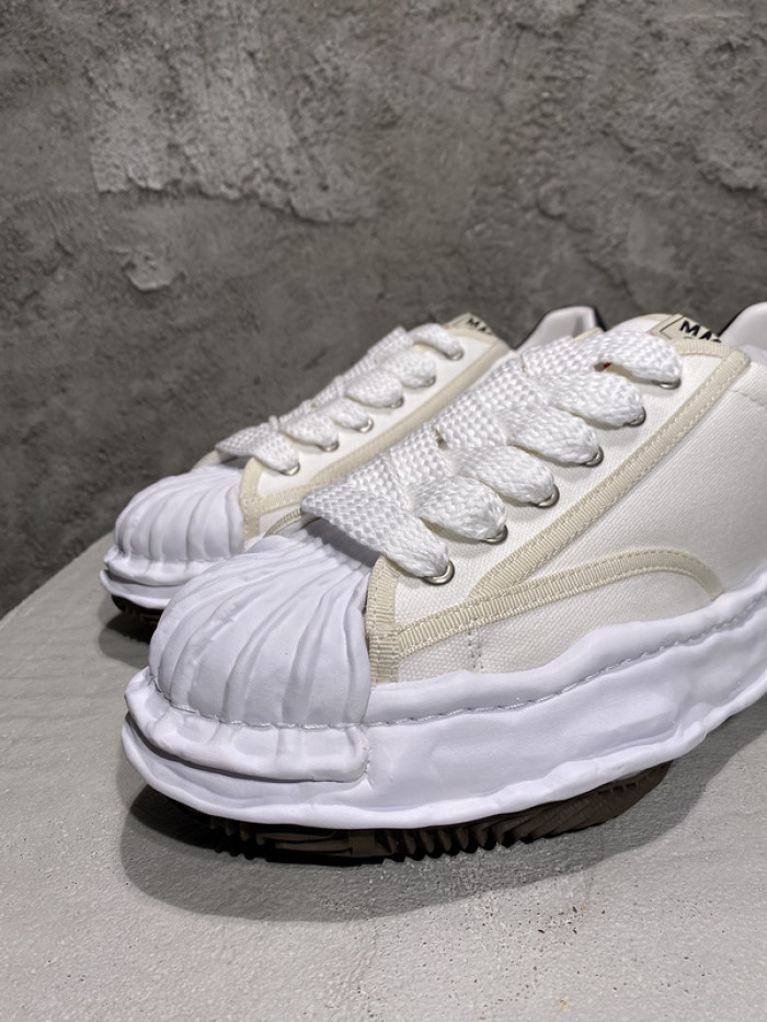 Ma*s*n mihara yasuhiro sneaker