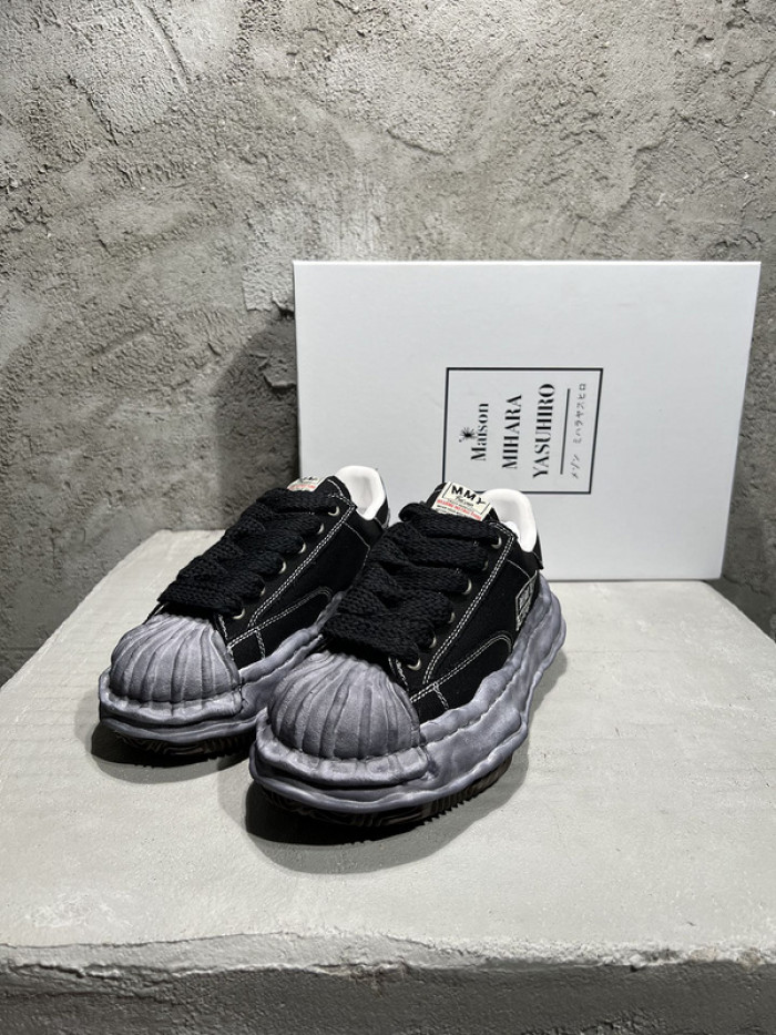Ma*s*n mihara yasuhiro sneaker