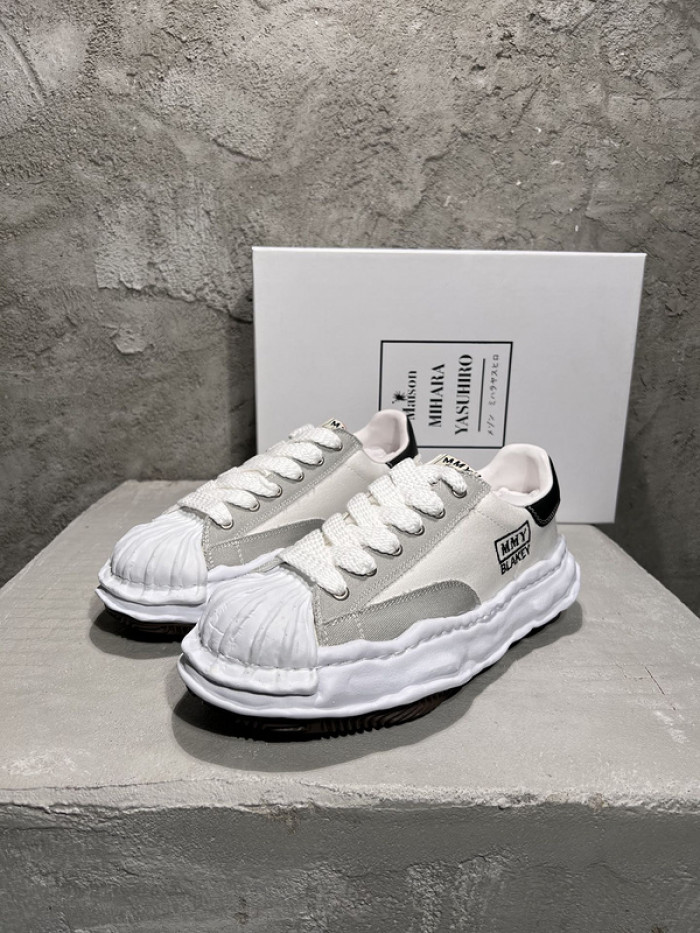 Ma*s*n mihara yasuhiro sneaker