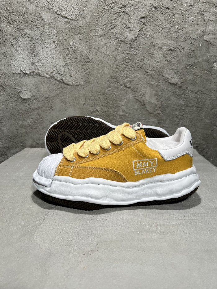 Ma*s*n mihara yasuhiro sneaker