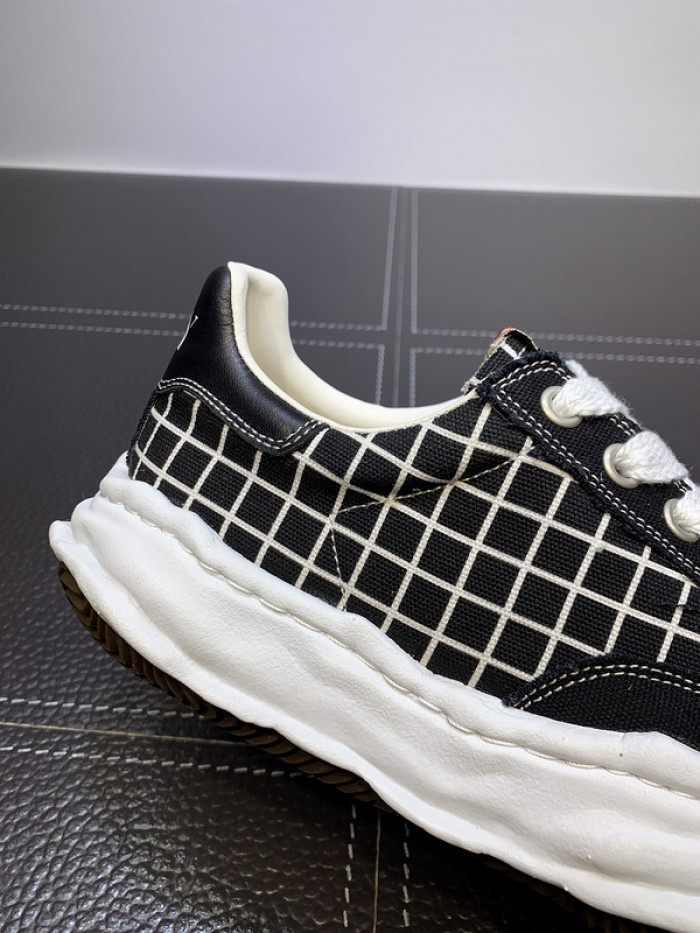 Ma*s*n mihara yasuhiro sneaker