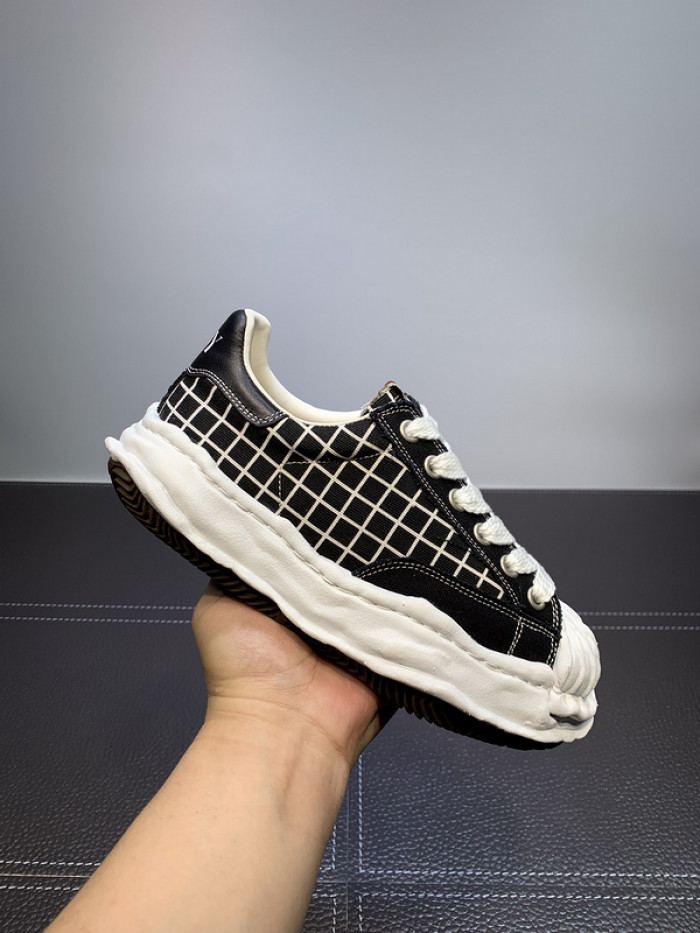 Ma*s*n mihara yasuhiro sneaker