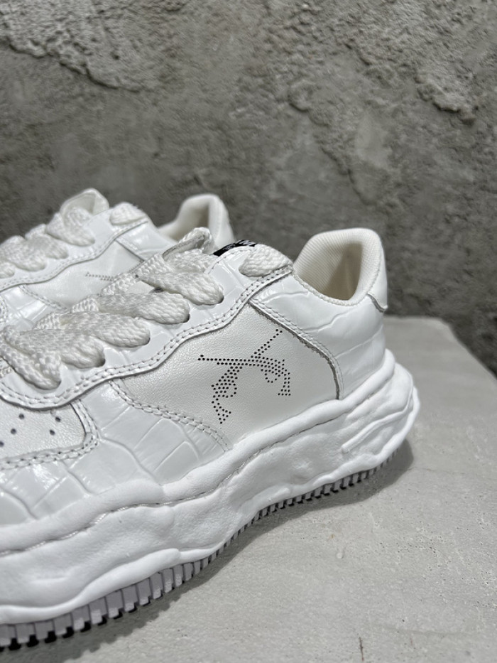 Ma*s*n mihara yasuhiro sneaker