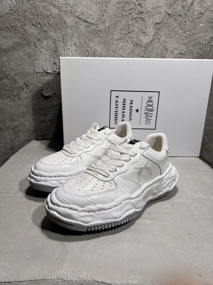 Ma*s*n mihara yasuhiro sneaker