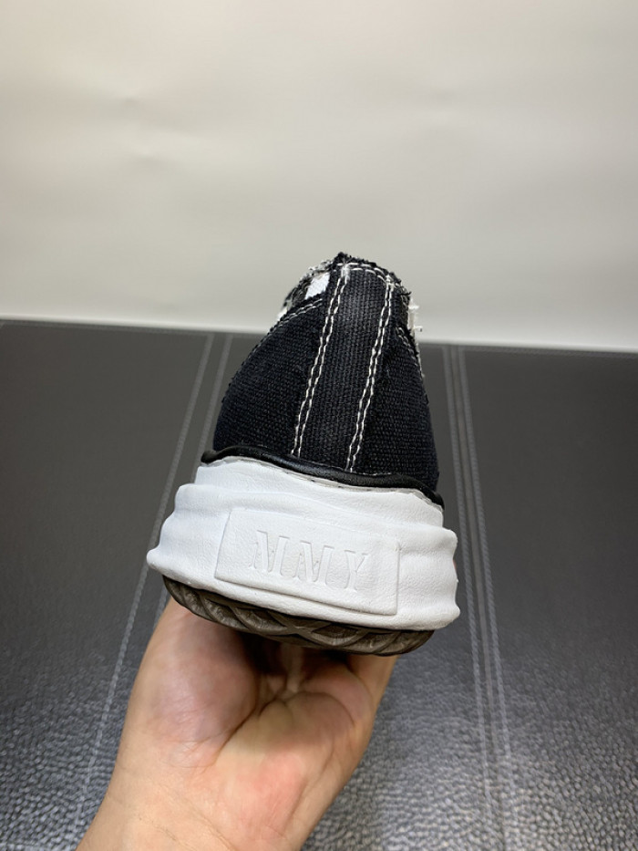 Ma*s*n mihara yasuhiro sneaker