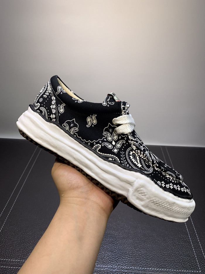 Ma*s*n mihara yasuhiro sneaker