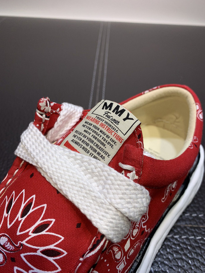 Ma*s*n mihara yasuhiro sneaker