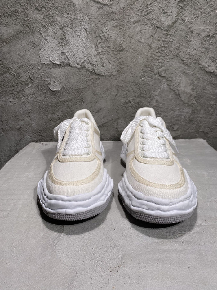 Ma*s*n mihara yasuhiro sneaker