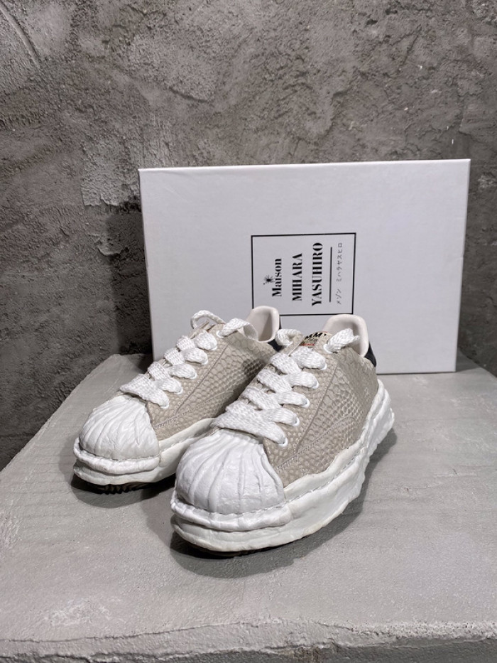 Ma*s*n mihara yasuhiro sneaker