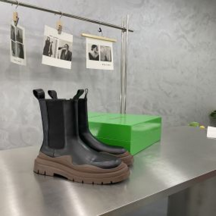 bo*te*ga Ve*ne*ta boots