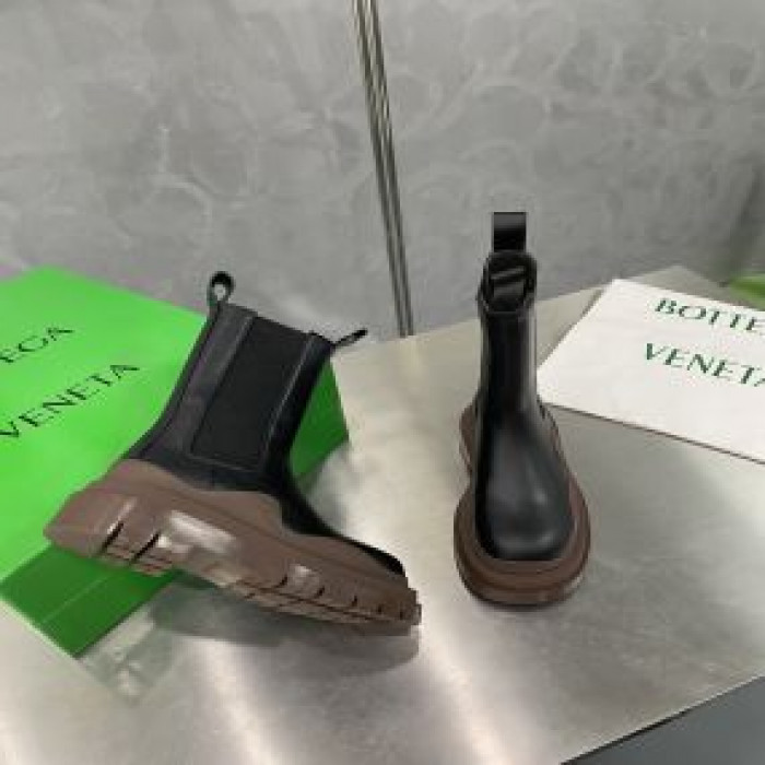 bo*te*ga Ve*ne*ta boots