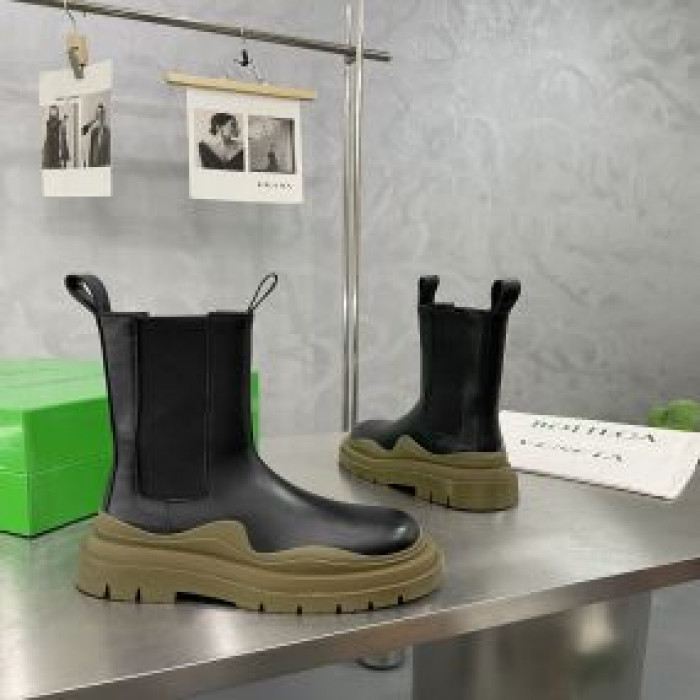 bo*te*ga Ve*ne*ta boots