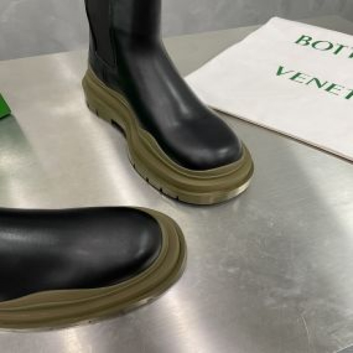 bo*te*ga Ve*ne*ta boots