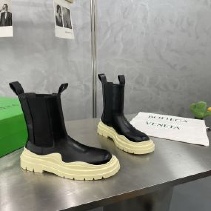 bo*te*ga Ve*ne*ta boots