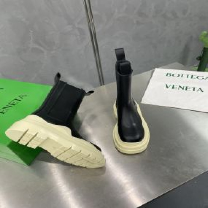 bo*te*ga Ve*ne*ta boots