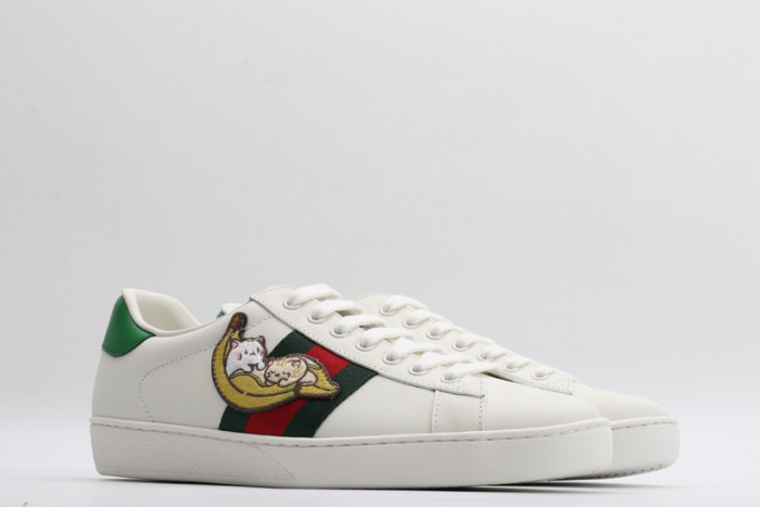 gi ace embroidered low-top sneaker