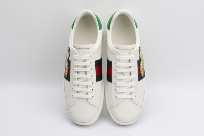 gi ace embroidered low-top sneaker