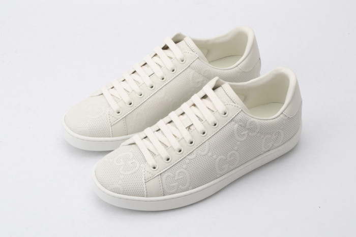 gi ace embroidered low-top sneaker