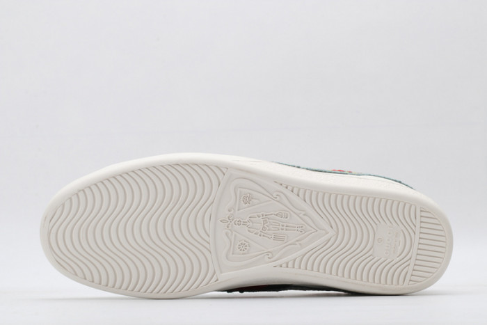 gi ace embroidered low-top sneaker